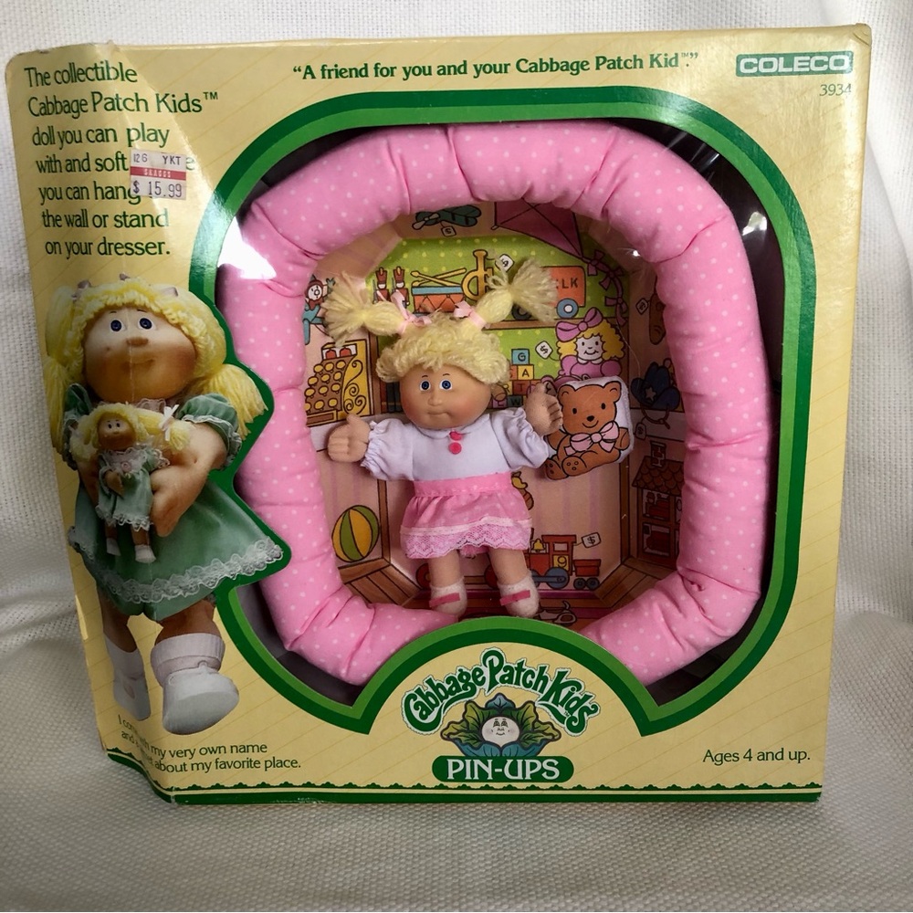 Cabbage Patch kids pin-ups Susie Caryn Toy Store New in Box 1983 CPK